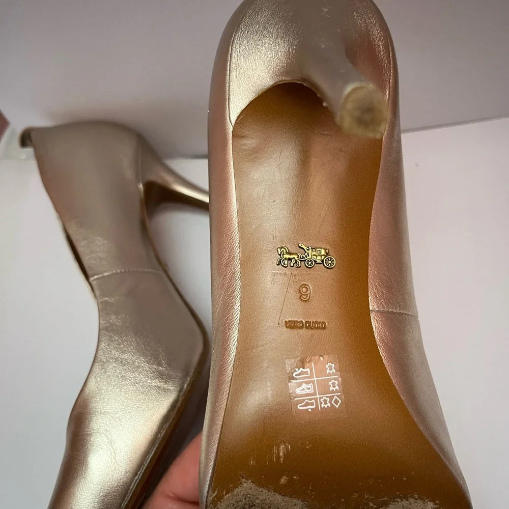 Coach gold pumps - Picture 11 of 11